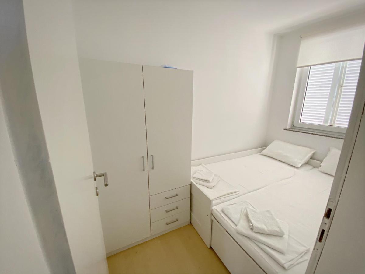 Apartment Bobby Novalja Eksteriør bilde